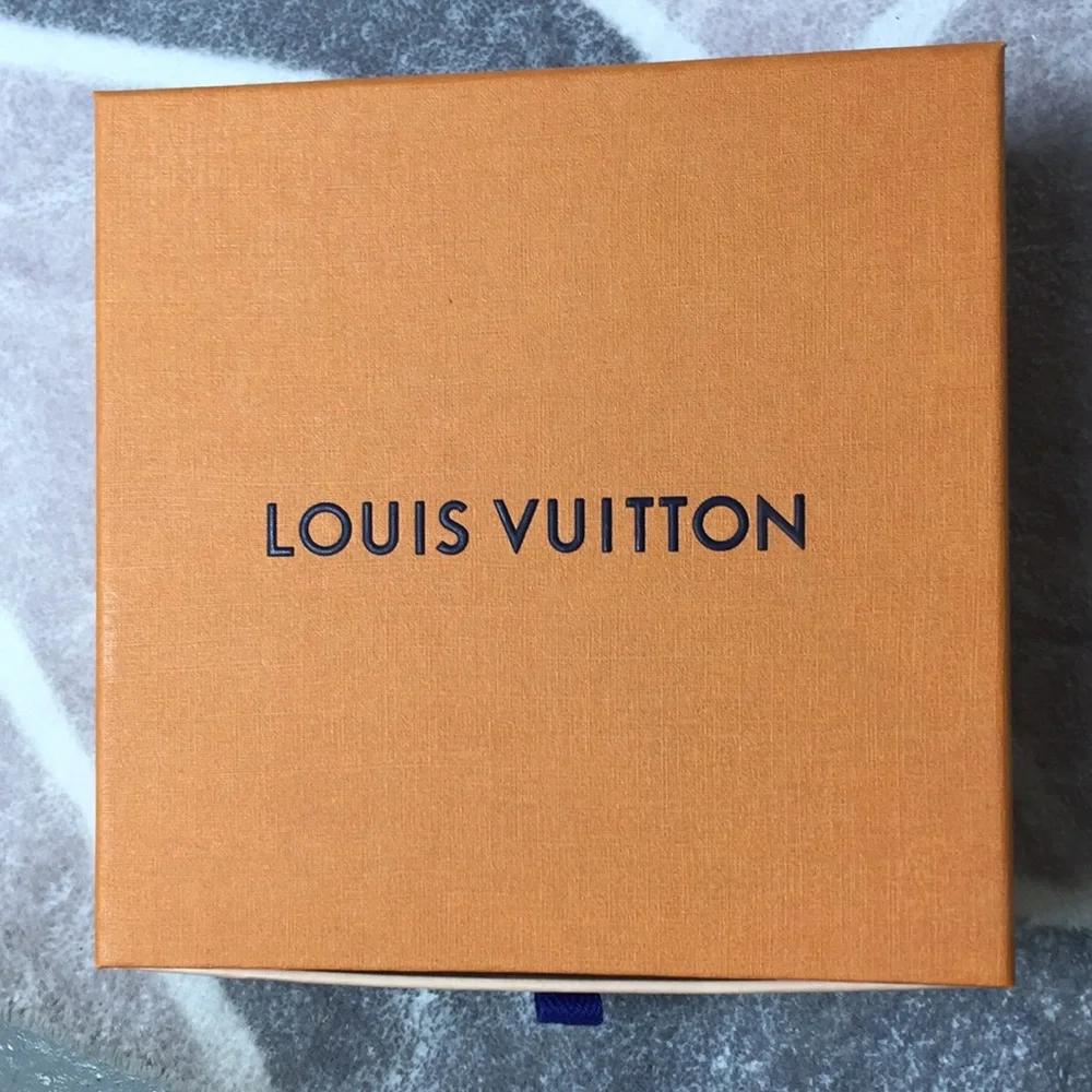 LV empty box